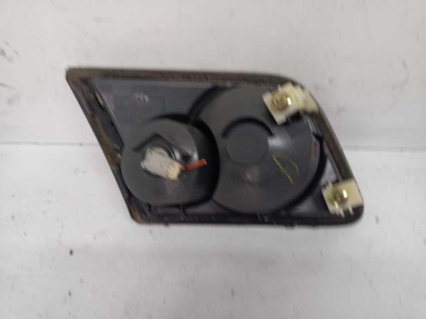 FEU ARRIERE GAUCHE MAZDA 6 2002-2005 - Vue 2